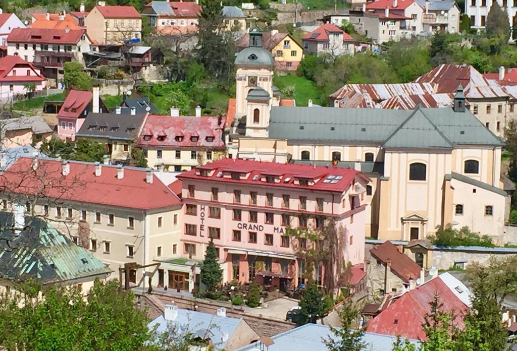Hotel & Penzion Grand Matej Банська Штявниця Екстер'єр фото
