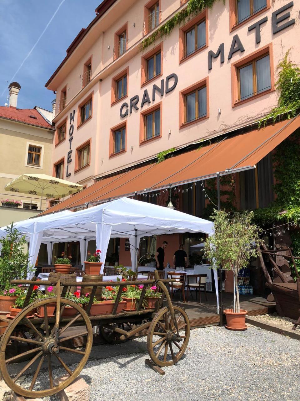 Hotel & Penzion Grand Matej Банська Штявниця Екстер'єр фото